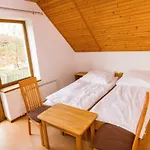 Alloggio per agriturismo Wypoczynek Na Kaszubach Przy Jeziorach I Lasach Mokrzyn